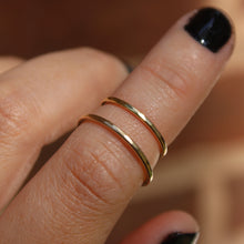 Load image into Gallery viewer, Solid 14K Gold Ring