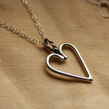 Load image into Gallery viewer, Small Heart Necklace